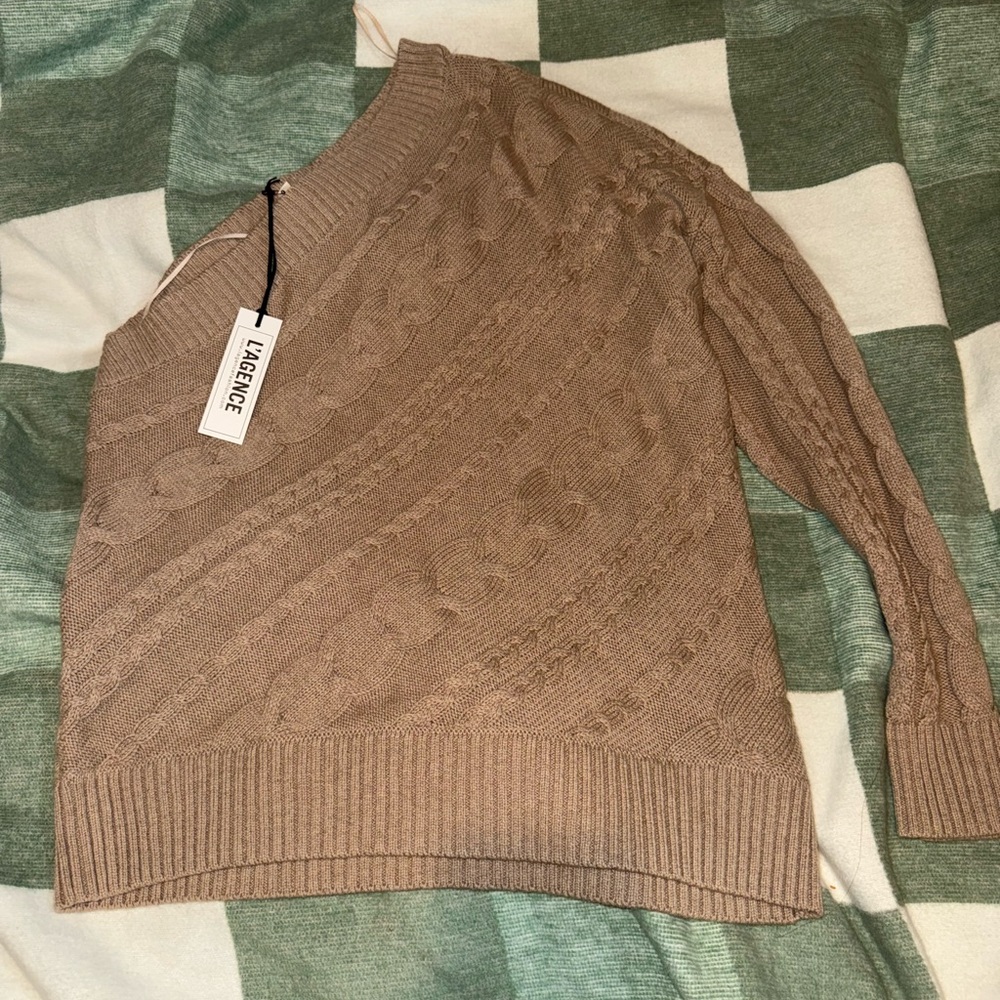 One shoulder sweater